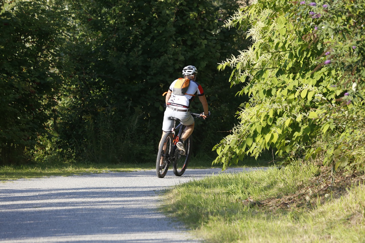 benefici bicicletta addominali