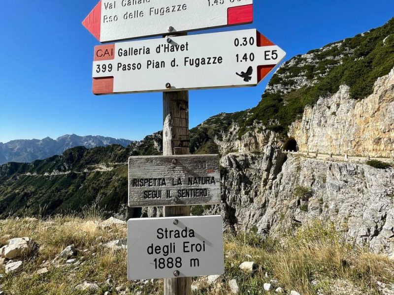 Strada degli Eroi, strada delle 52 gallerie